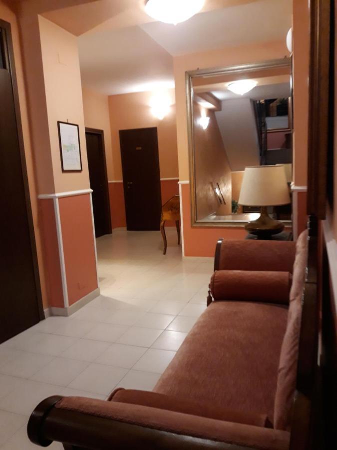 Hotel Cavour เวโรนา ภายนอก รูปภาพ